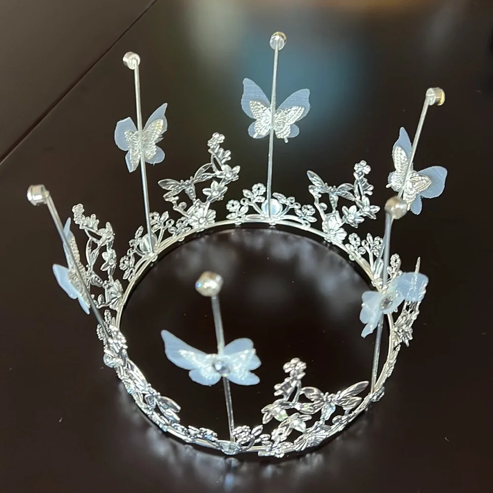 Cake topper